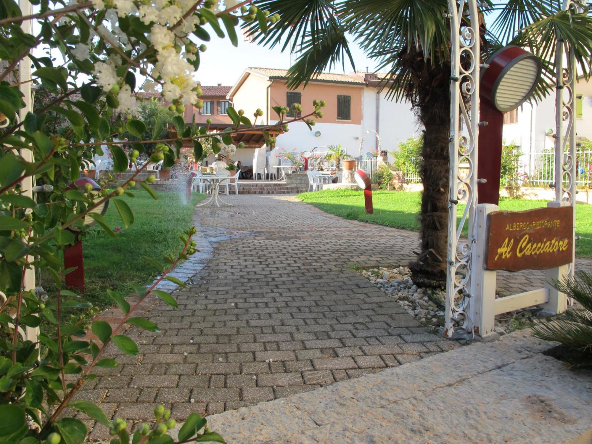 Albergo Al Cacciatore Tortellinando Valeggio sul Mincio Exterior foto